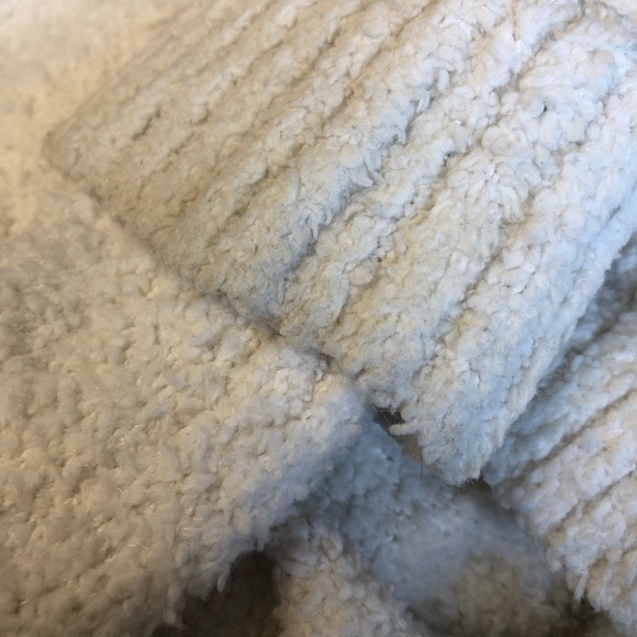 *SOLD*DO NOT PURCHASE*Ugg Sweater Top Cozy Teddy - Picture 5 of 5